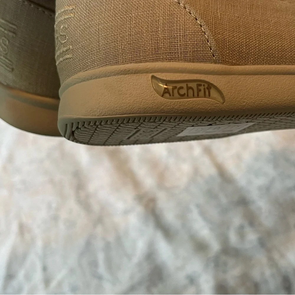 BOBS from Skechers, ‎ Beige Flats casual comfort, NWOT